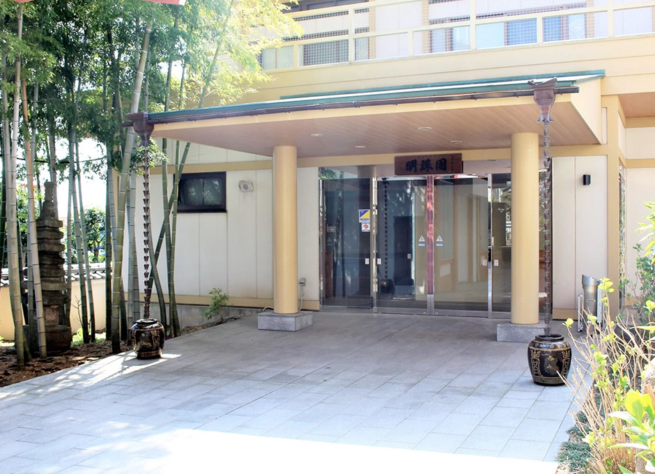 葬儀式場入り口